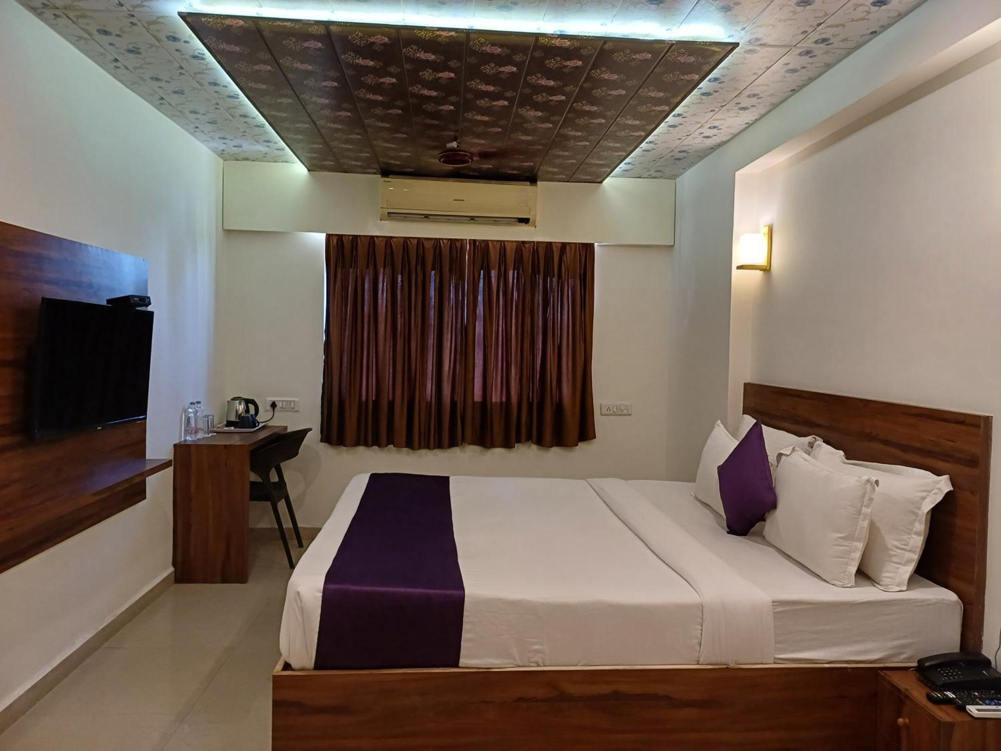 Vits Daman Devka Beach Bagian luar foto